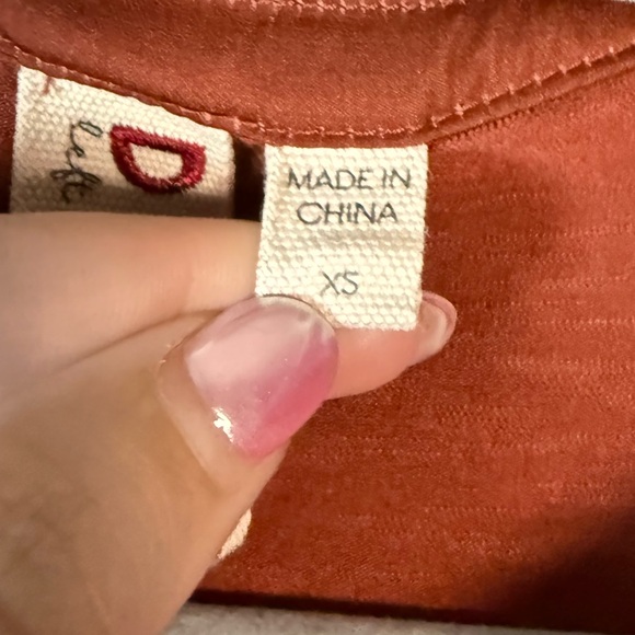 Dolan from Anthropolgie Rust Orange Split VNeck Oversized Blouse XS - Picture 4 of 8